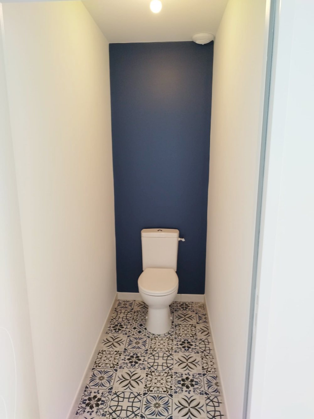 artisan peinture toilettes maison angers